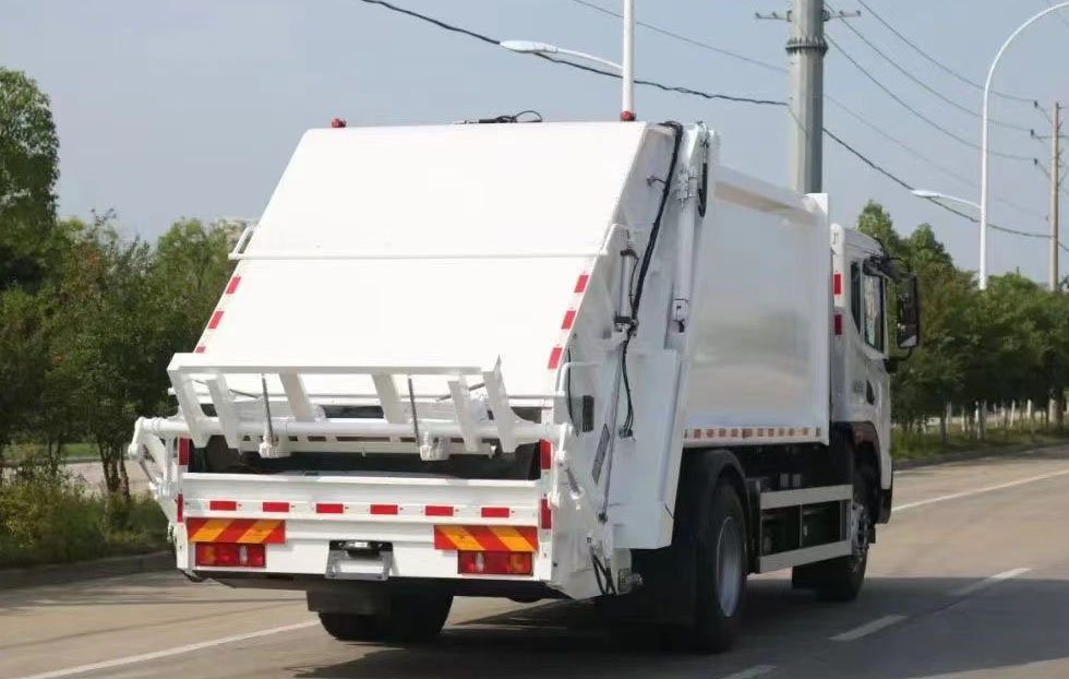 東風華神12方純電動高端壓縮垃圾車圖片4